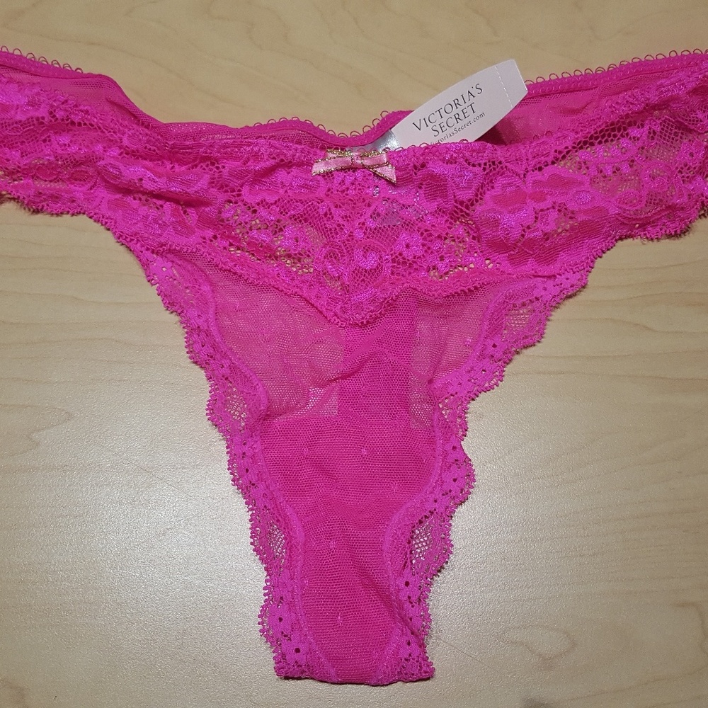 NWT Victoria's Secret pink thong